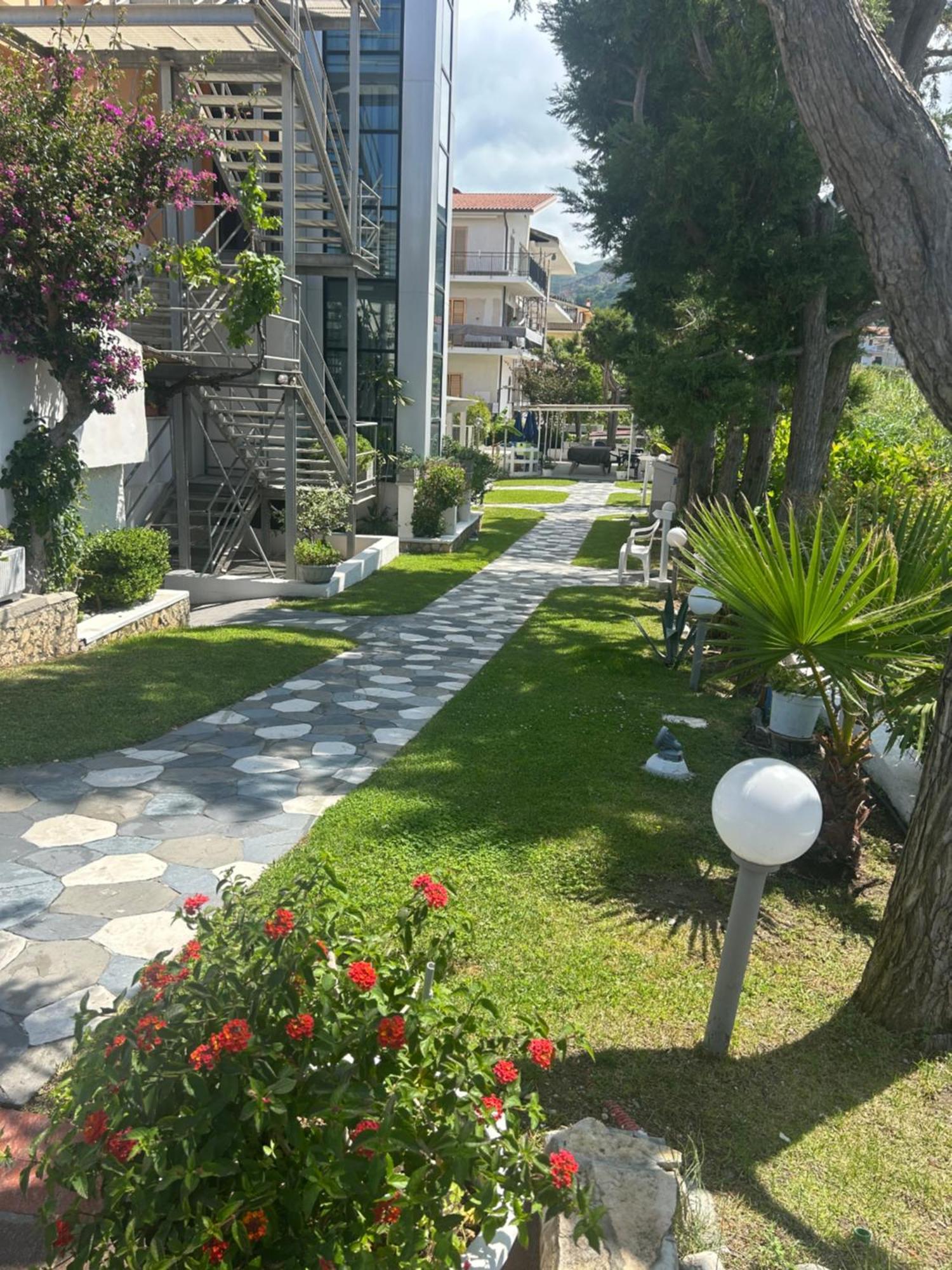 אמנטיאה Hotel Ristorante Santa Maria מראה חיצוני תמונה